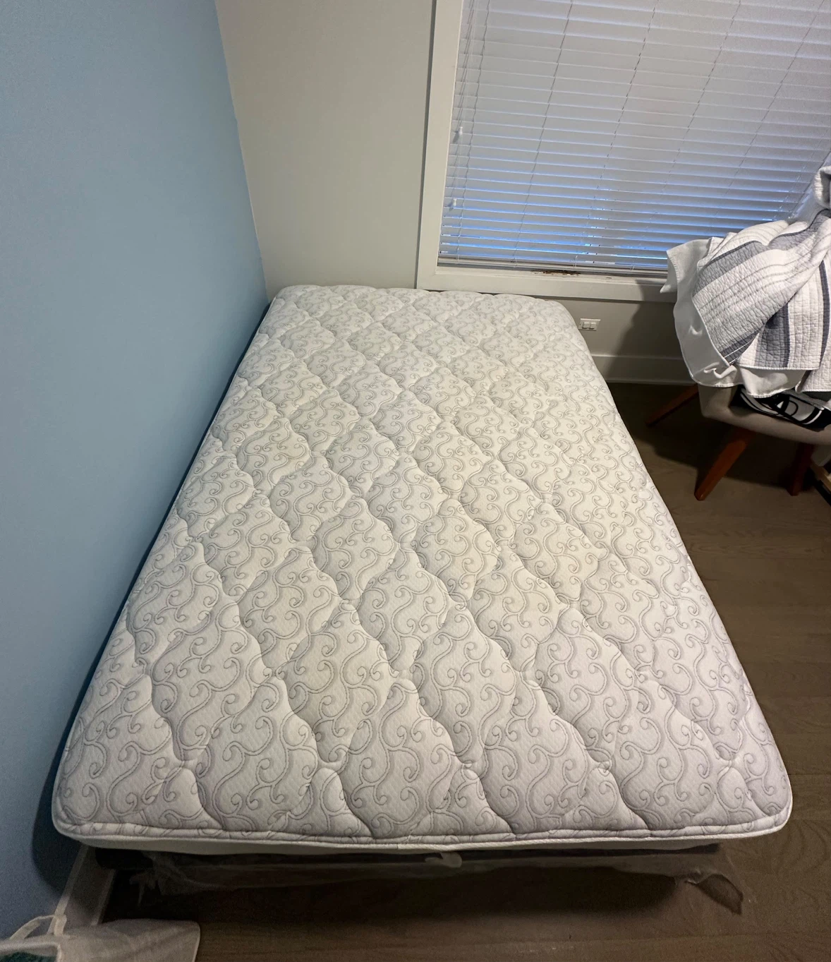 Queen Size Mattress - photo 2