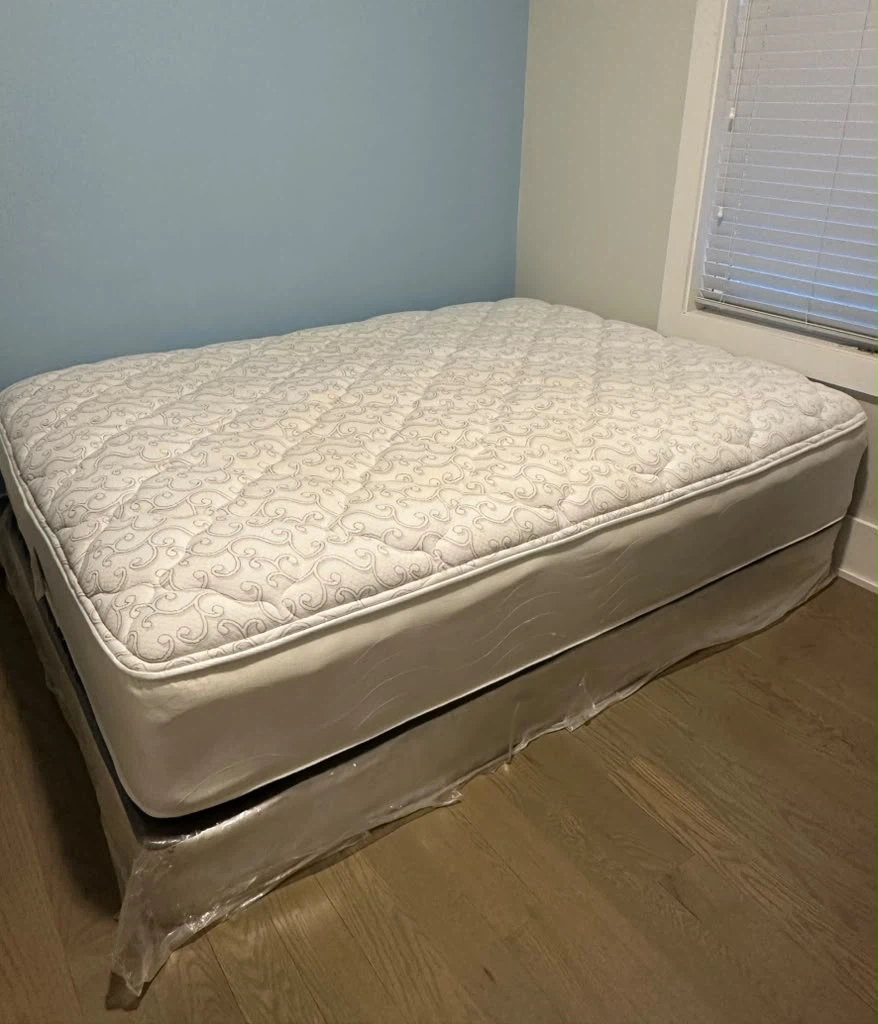 Queen Size Mattress - photo 3