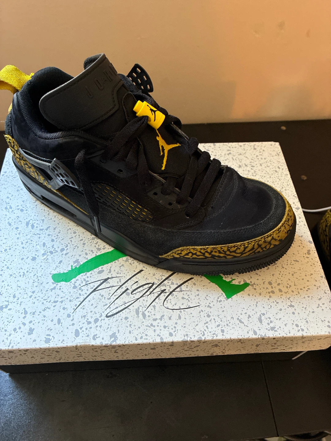 Jordan Son of Mars Low Black and Yellow - photo 3