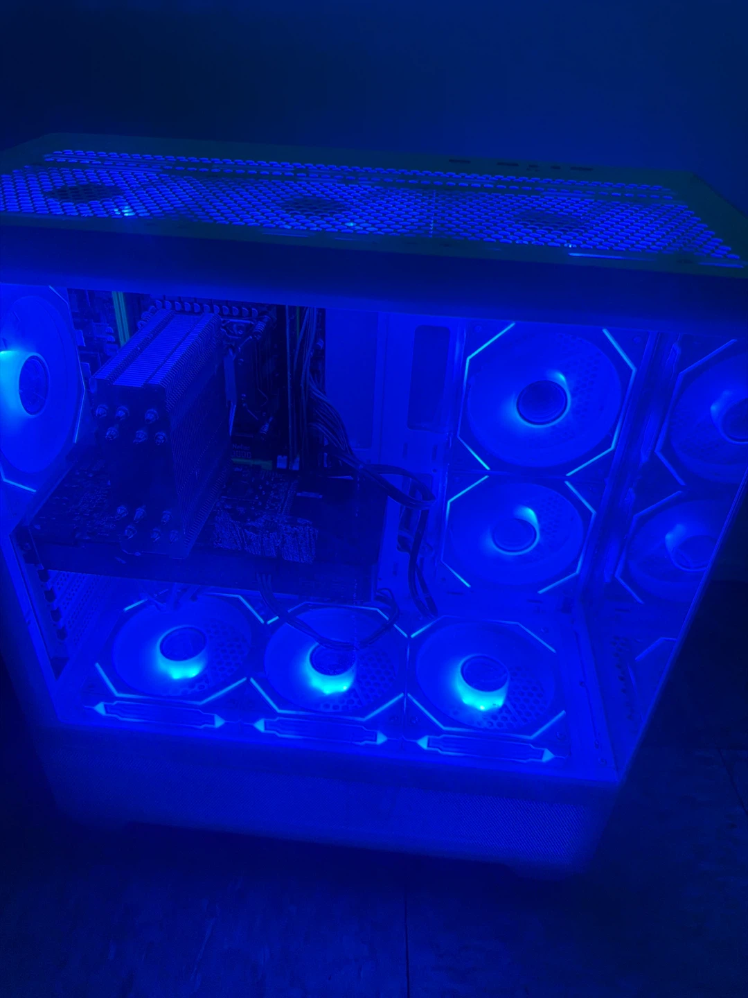 Custom White Gaming Desktop pc