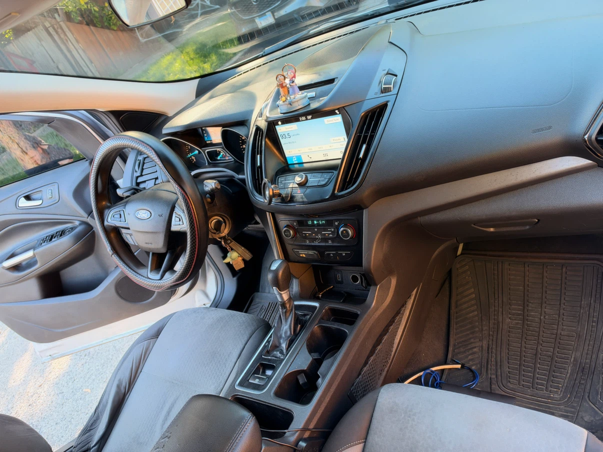 Ford Escape Silver 2017 - photo 5