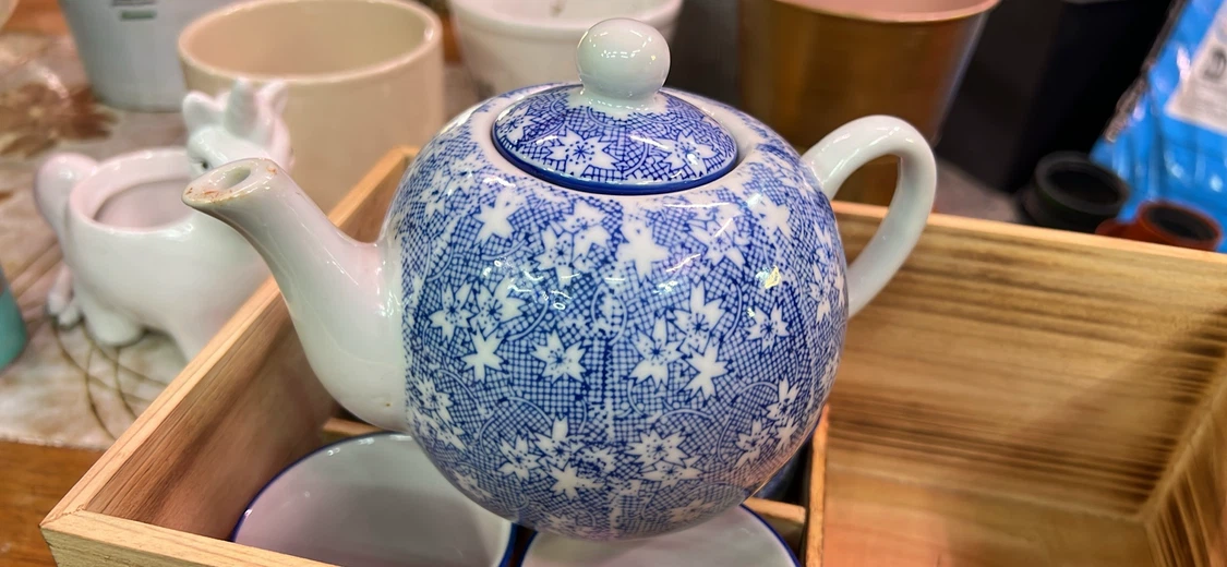 Blue and White Porcelain Tea Set - photo 4