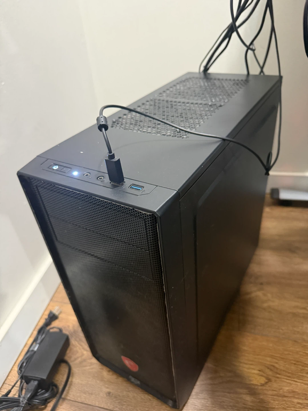 Gaming Desktop Setup with Keyboard, Mouse and Headset - photo 2