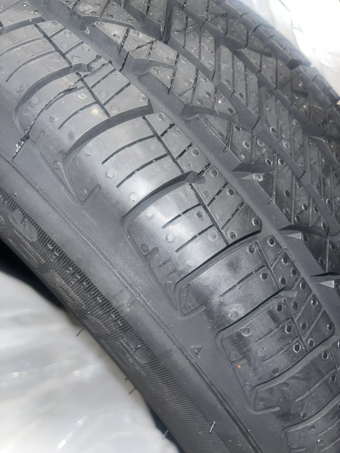Kelly Tire 185/65R15 4 tires - photo 2