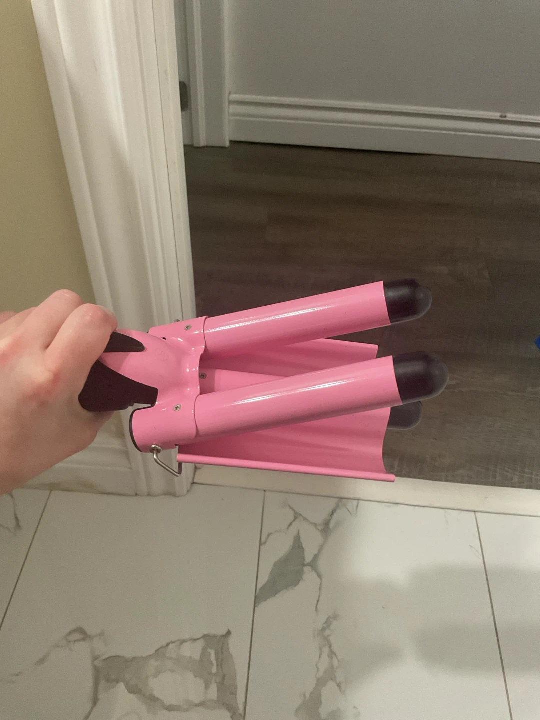 Pink hair waver - photo 4
