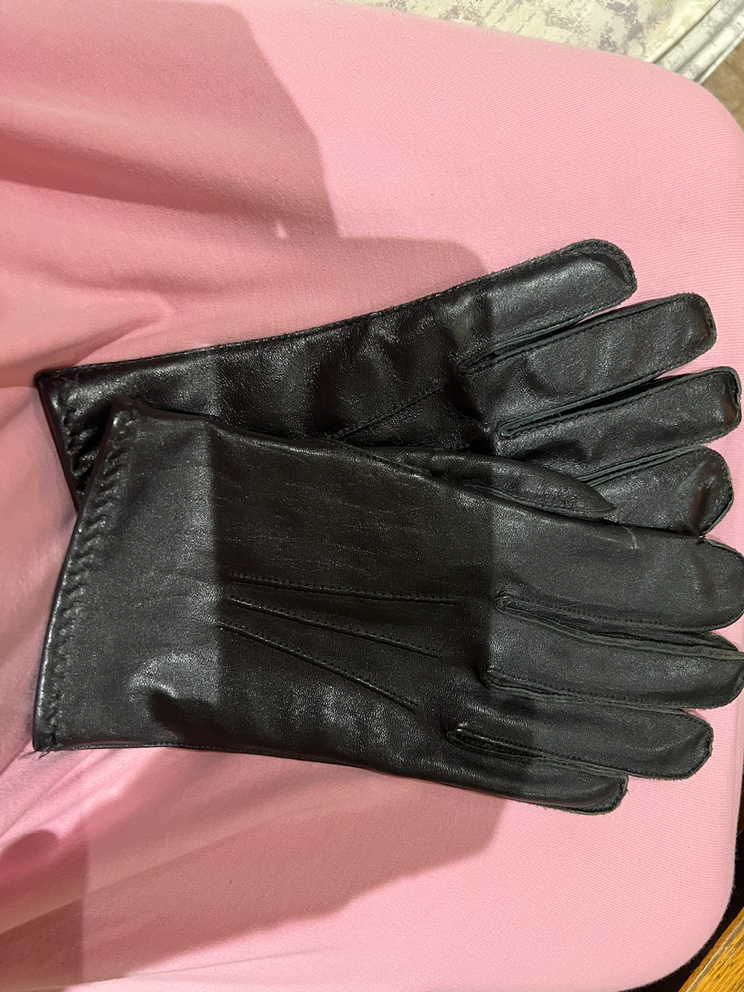 Men’s  black leather gloves