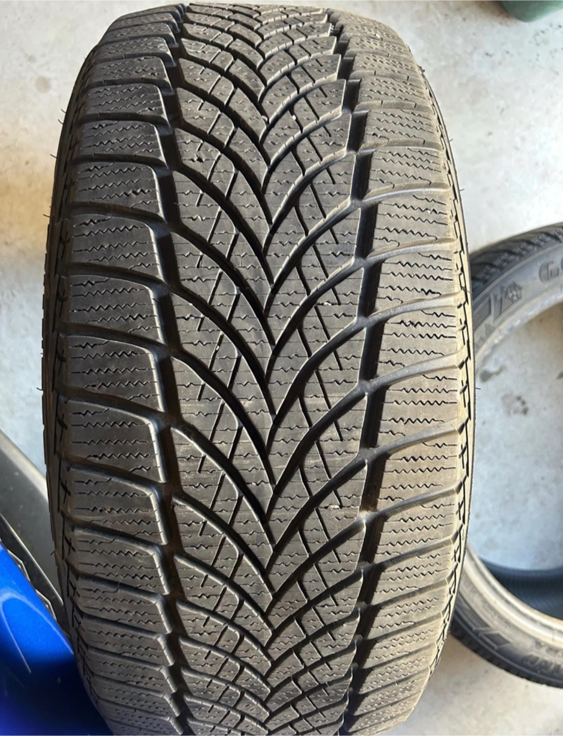 Set of 4 Goodyear WinterCommand Ultra Tires