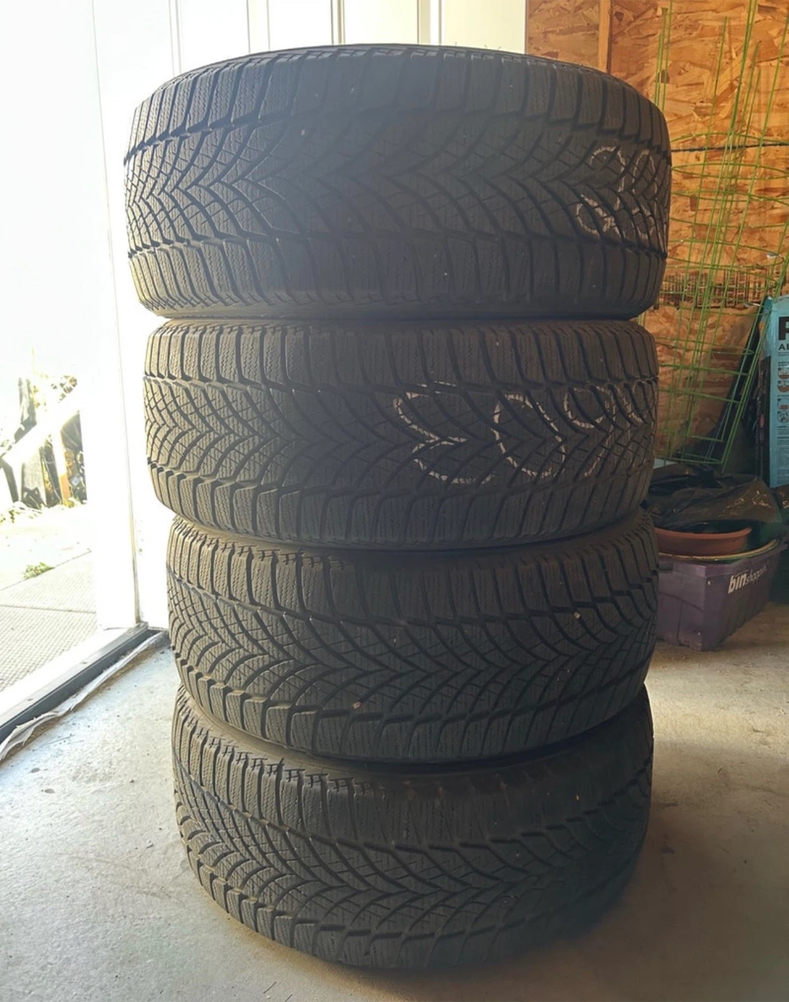 Set of 4 Goodyear WinterCommand Ultra Tires - photo 5