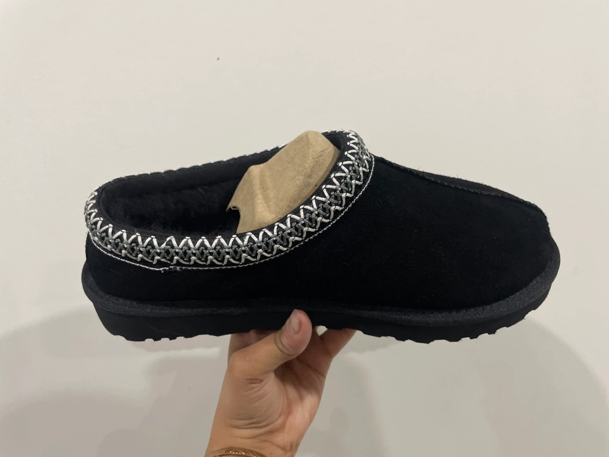 Black uggs brand new - photo 3