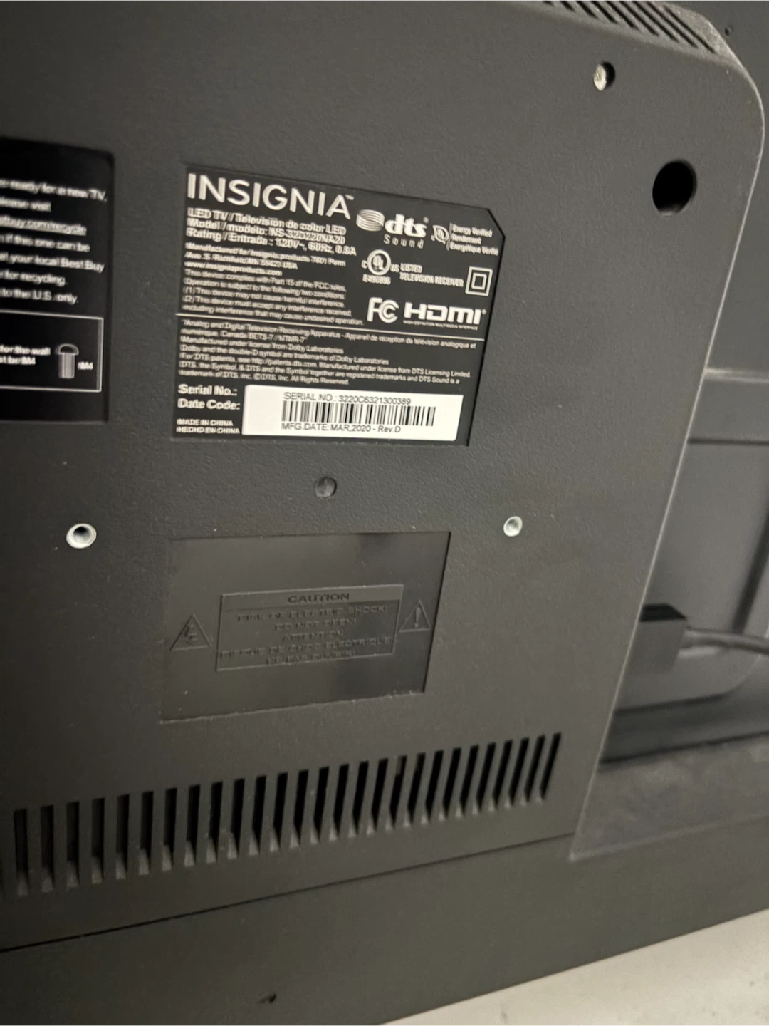 Insignia 32-inch LED TV - photo 3