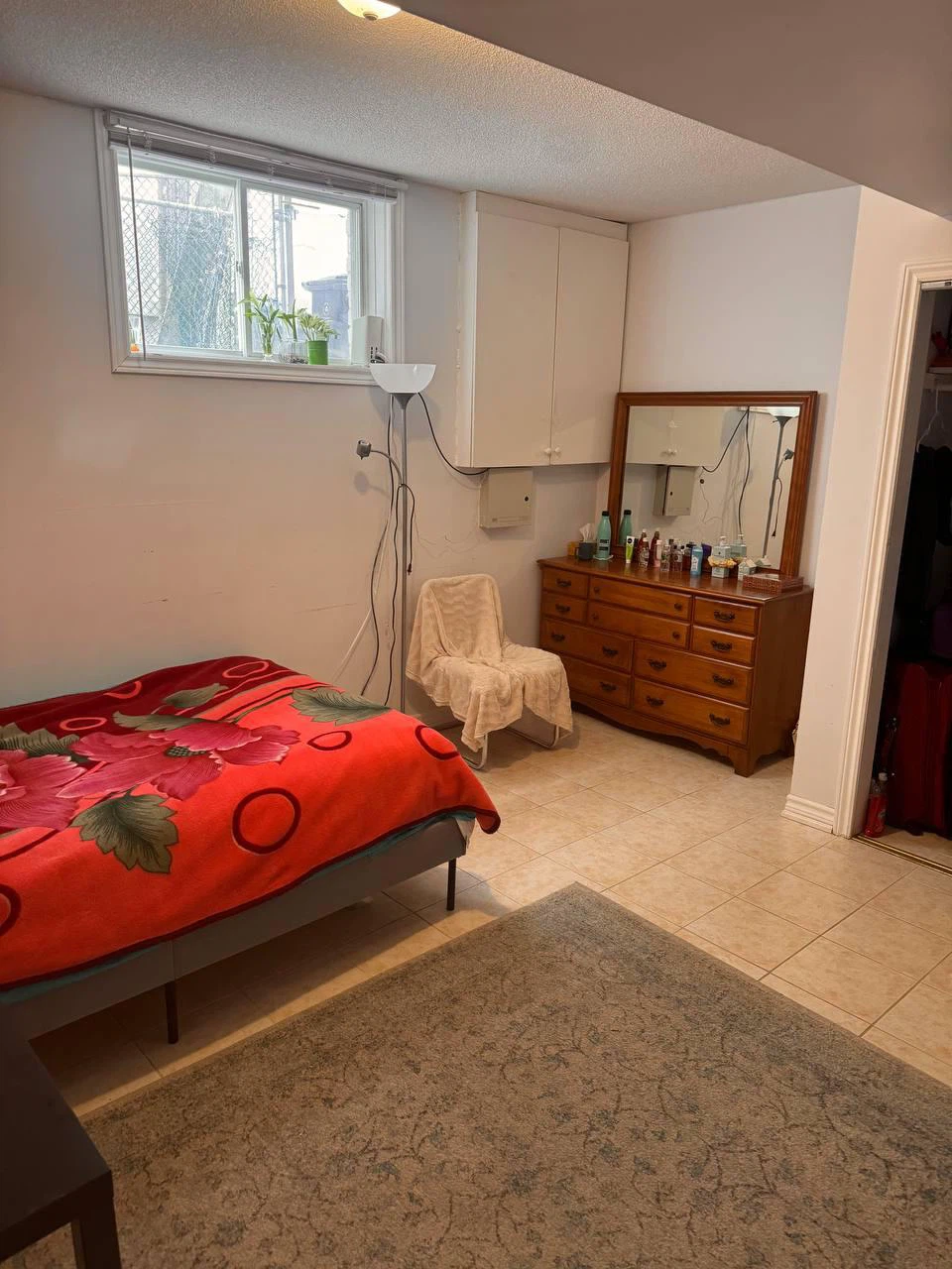 Room for rent,suited for female students or working - photo 3