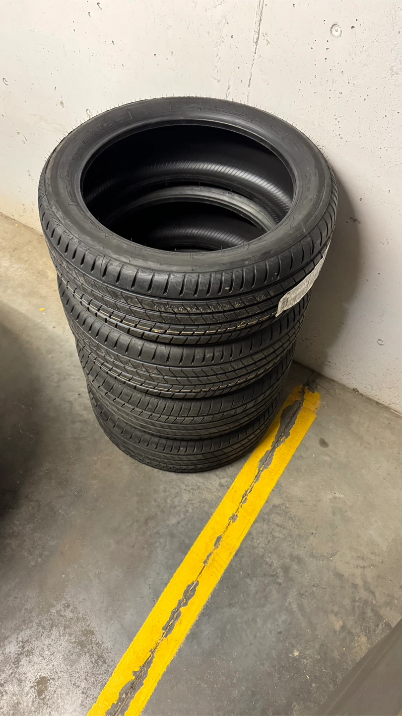 4 New Bridgestone Alenza 001 RFT Tires 245/45R20 - photo 4