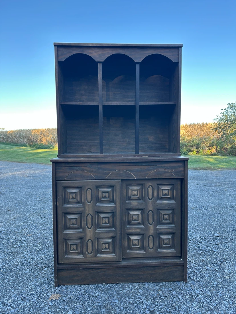 Vintage Two-Piece Display / Storage Cabinet (CAN DELIVER) - photo 4