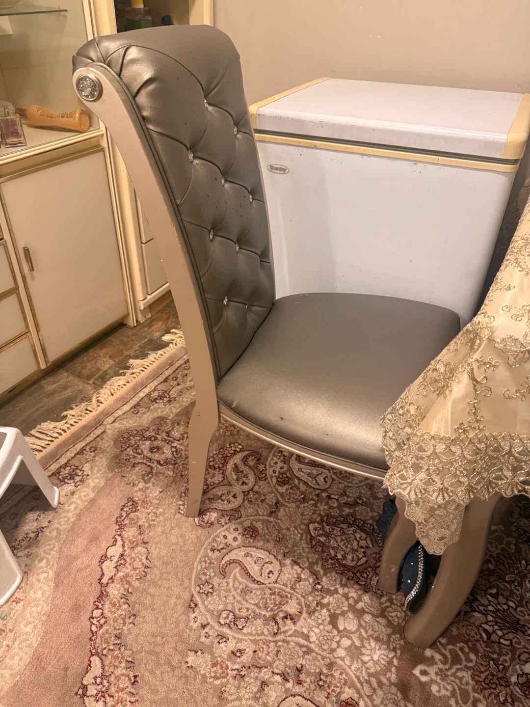 Silver Dining Table with 6 chairs - photo 4