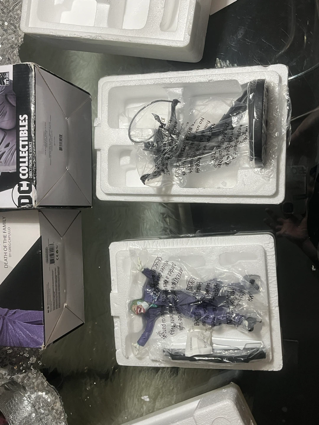 DC Collectibles Batman & Joker statues - photo 2