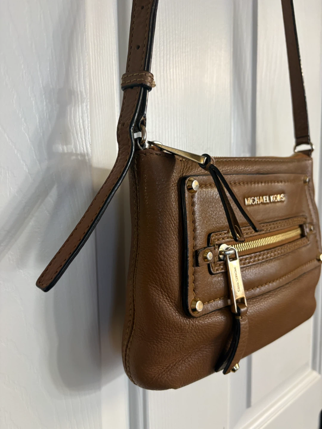 Michael Kors “Gilmore” Pebbled Leather Crossbody Bag - photo 5