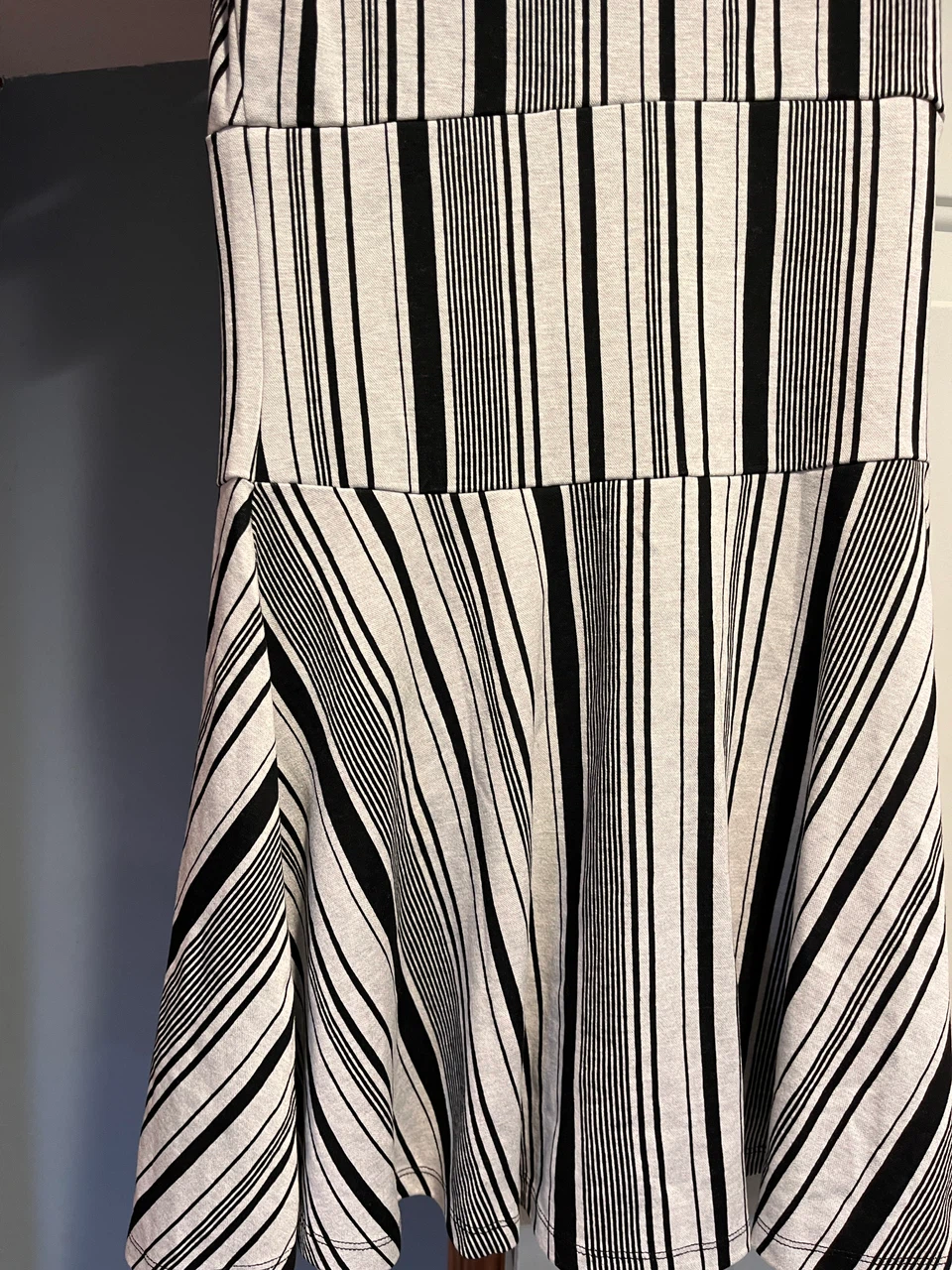 Express Body Contour Striped Dress - photo 4