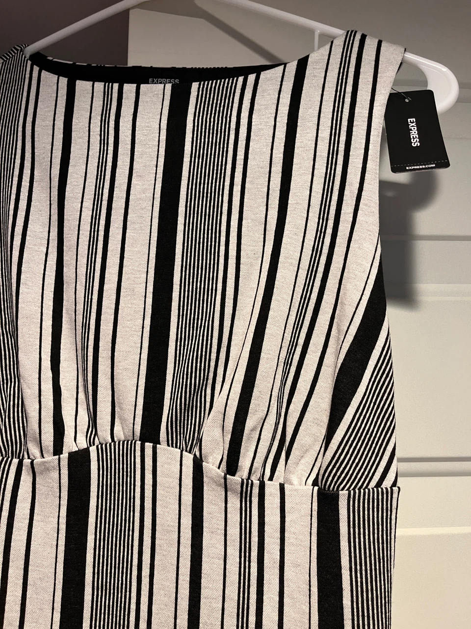 Express Body Contour Striped Dress - photo 5