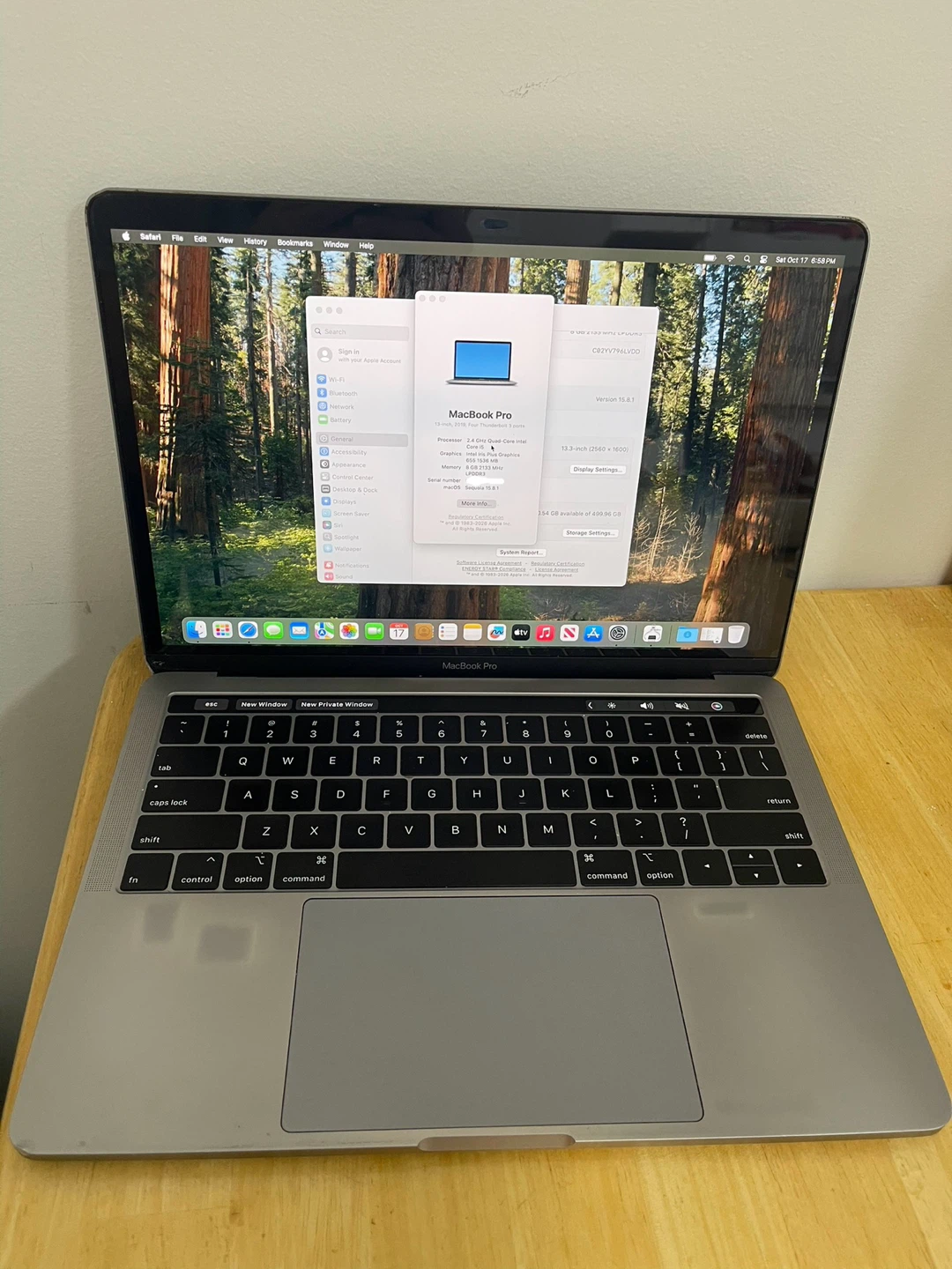 Macbook Pro 13" 2019, 512GB, 8GB with Charger