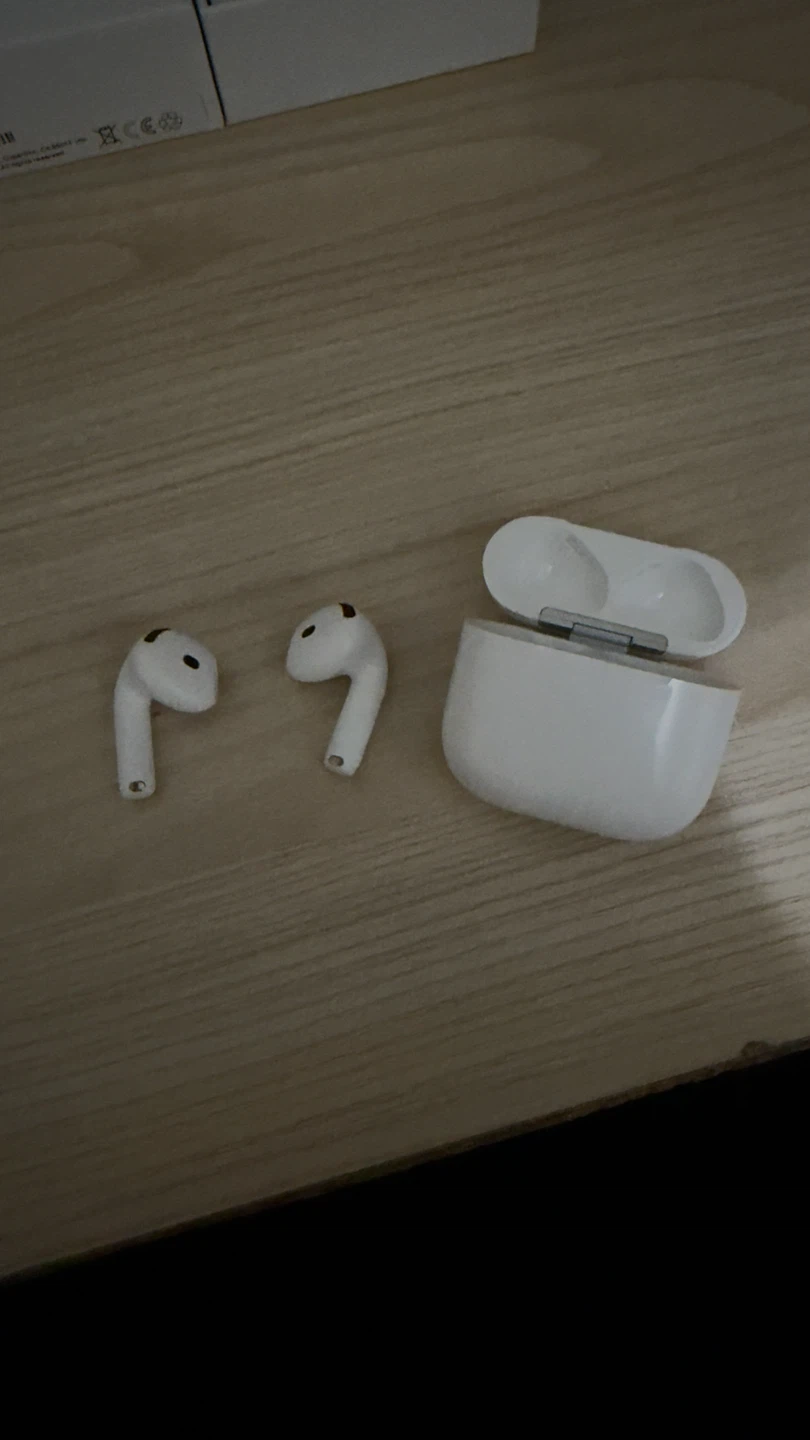 Apple AirPods 4 with Active Noise Cancellation - photo 4
