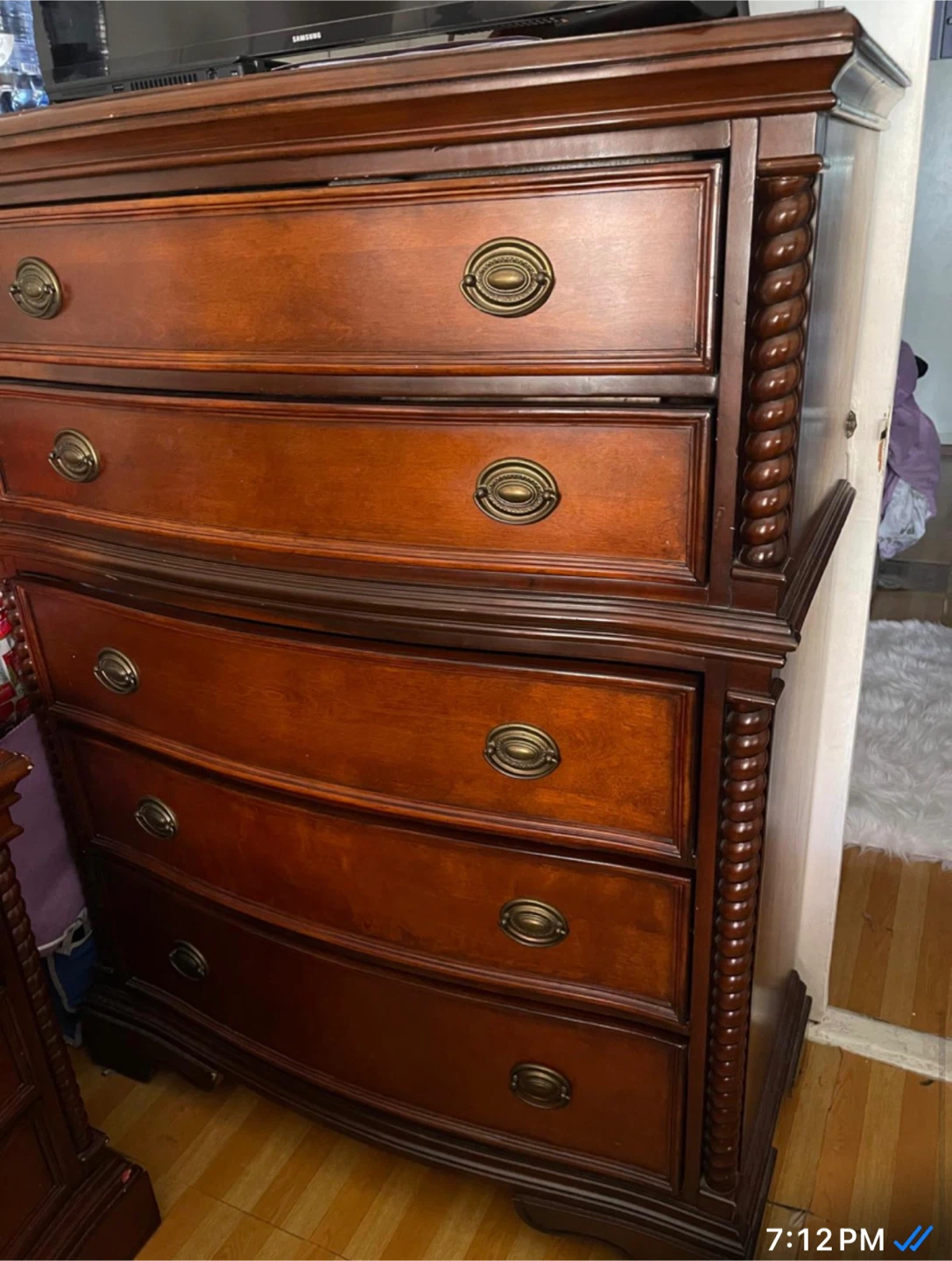 Traditional Bedroom Furniture Set - photo 3
