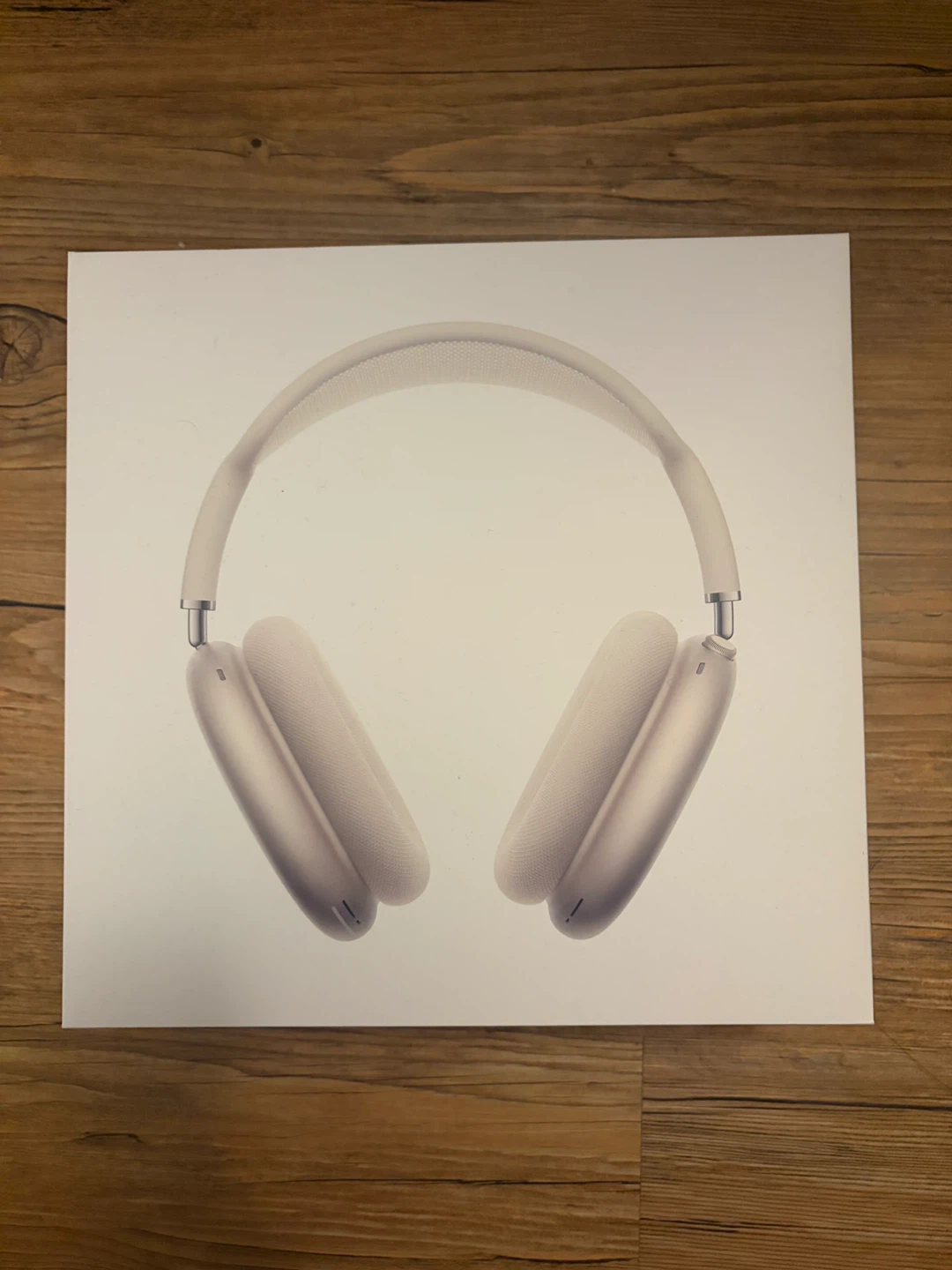 New Air pod max-starlight