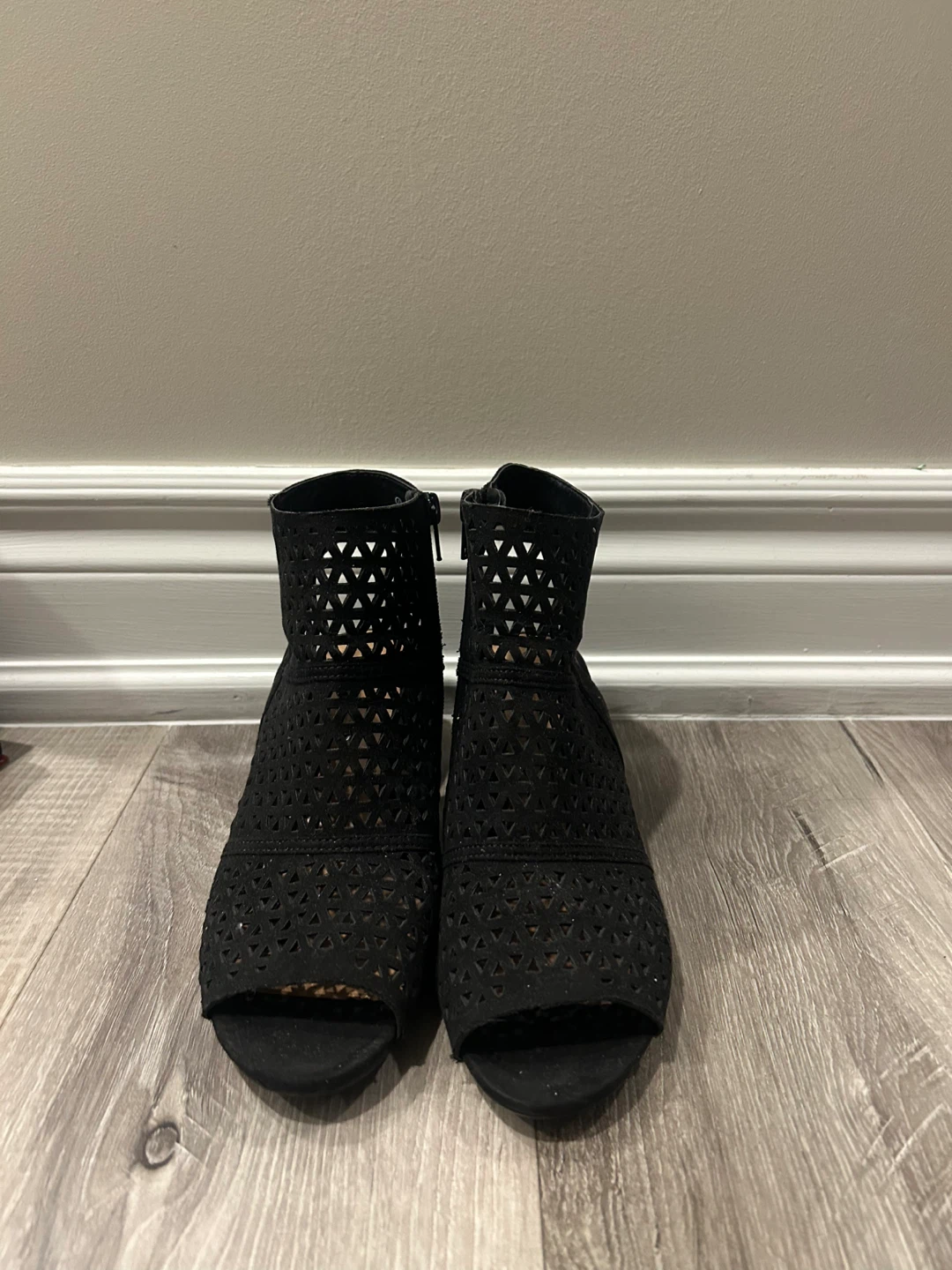 Black Laser-Cut Peep Toe Booties - photo 3