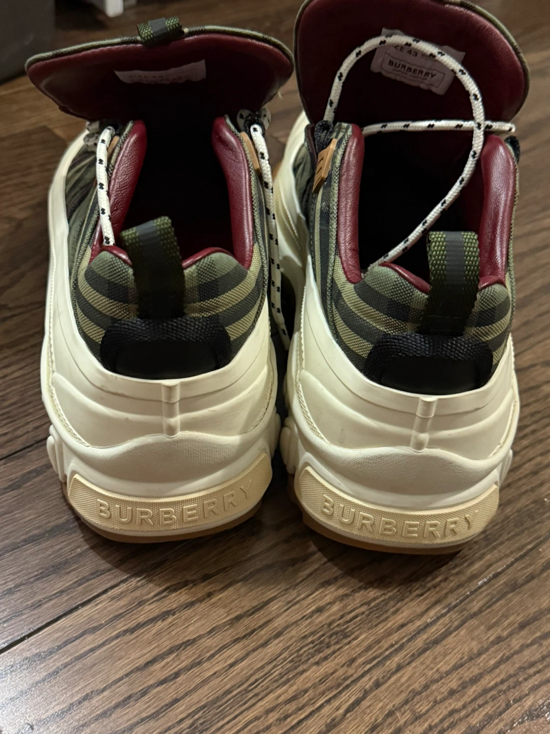 Authentic Burberry Arthur Sneakers military 43 - photo 2