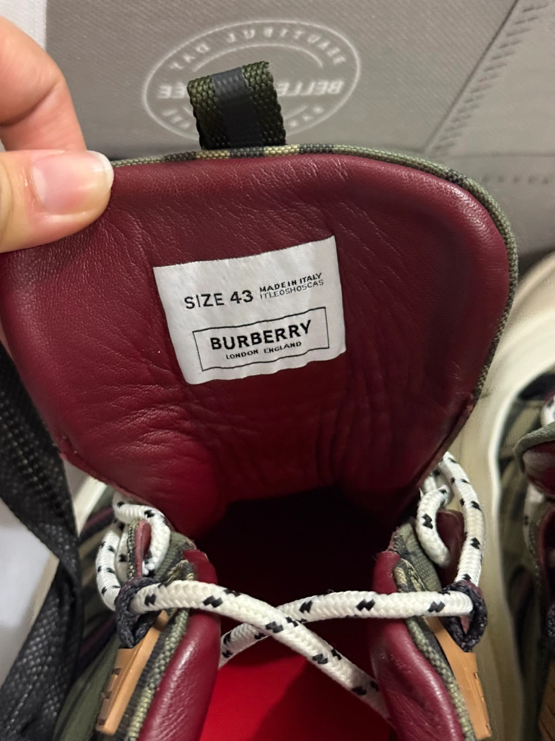 Authentic Burberry Arthur Sneakers military 43 - photo 4