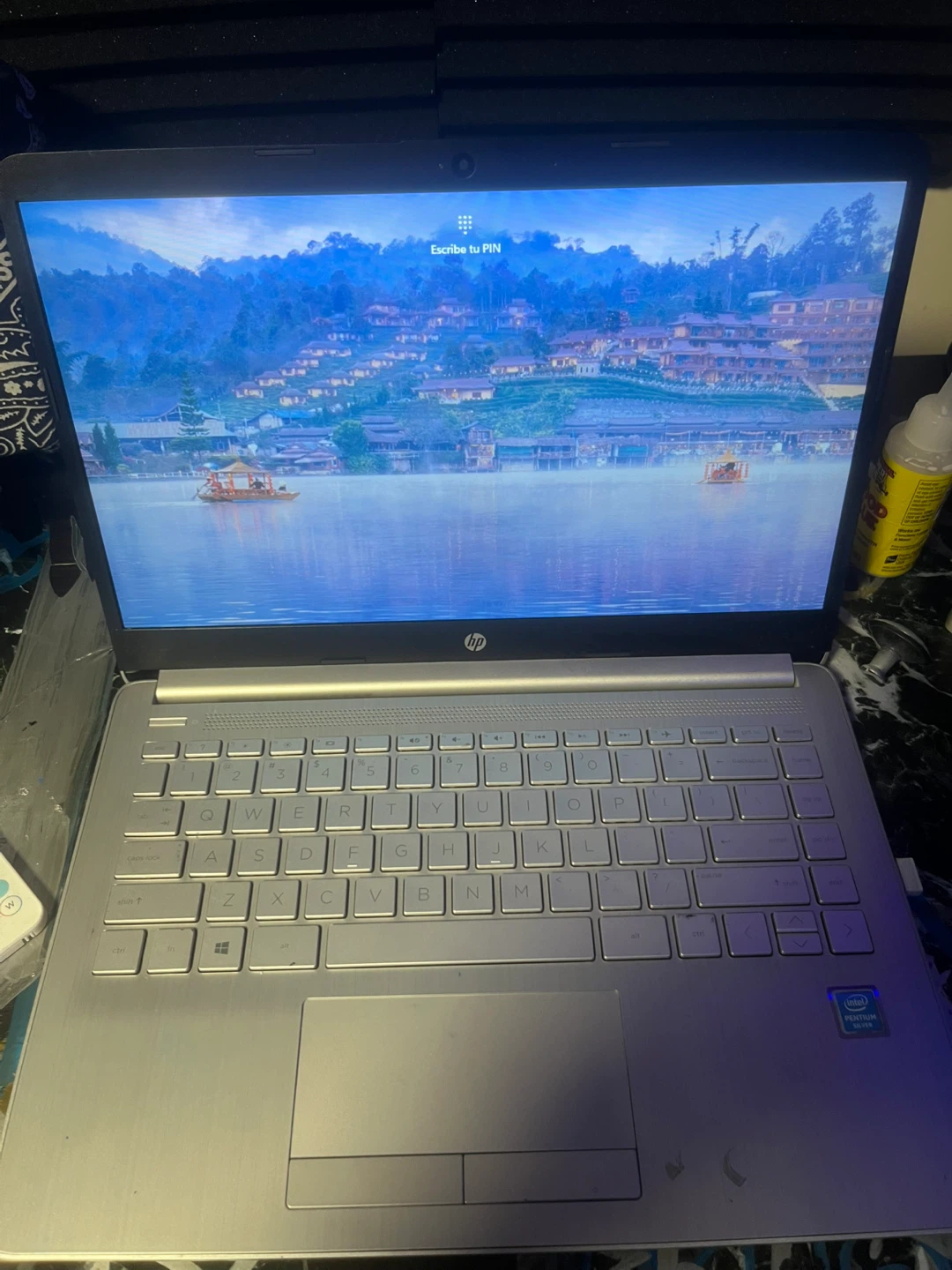 HP Pentium Silver Laptop - photo 2