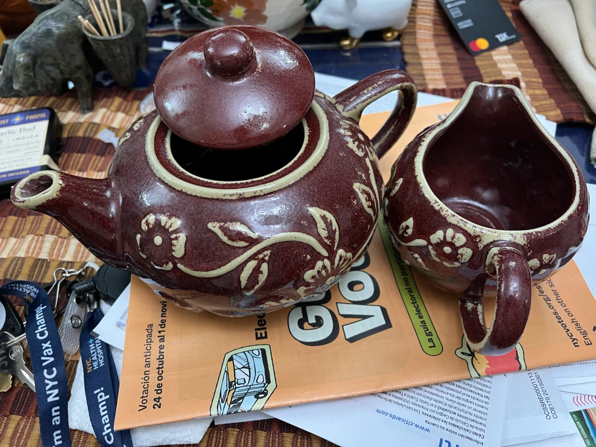 Ceramic Teapot and Creamer Set - photo 5