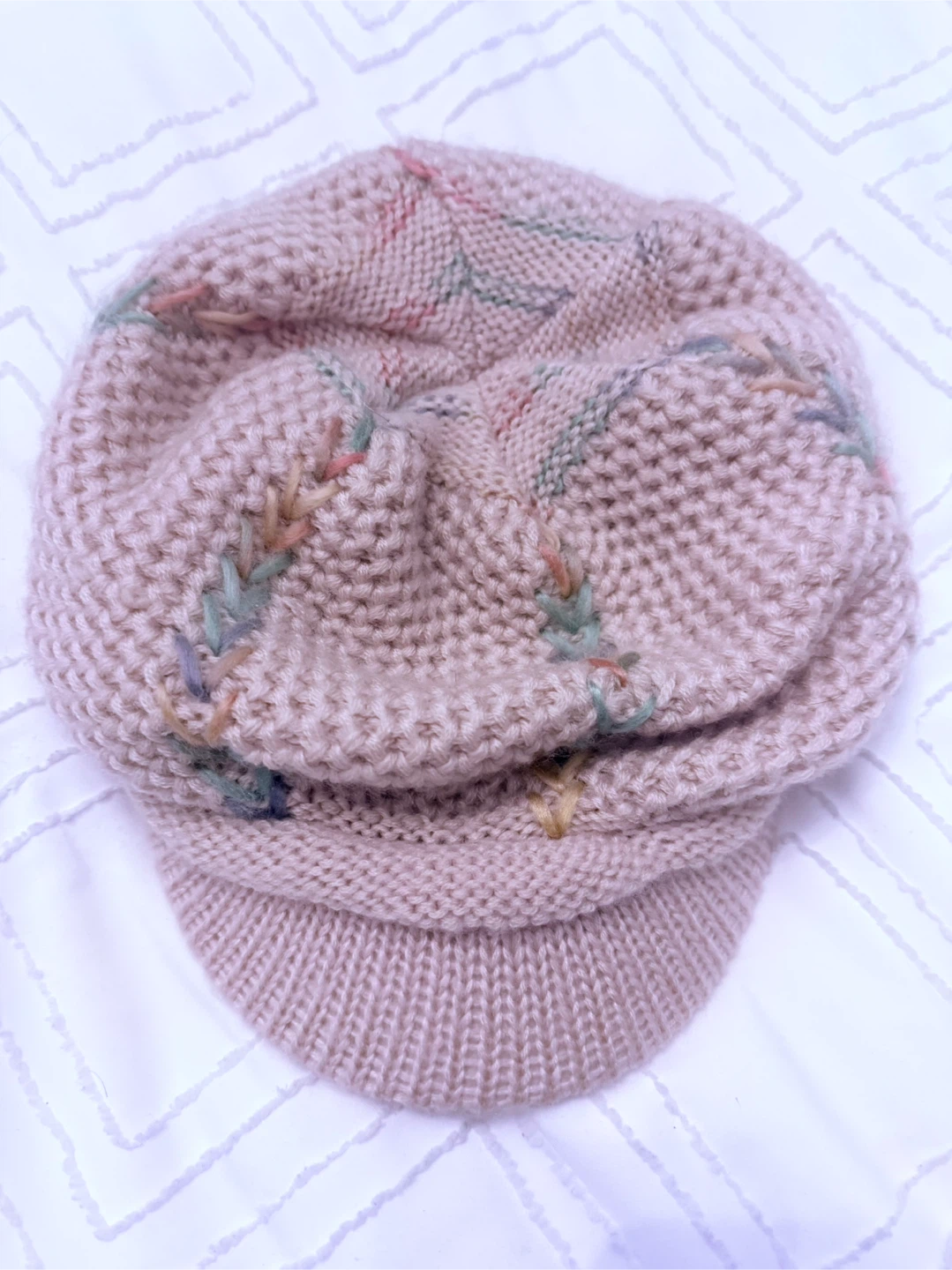Beige Knit Newsboy Hat with Multi-Coloured Stitching