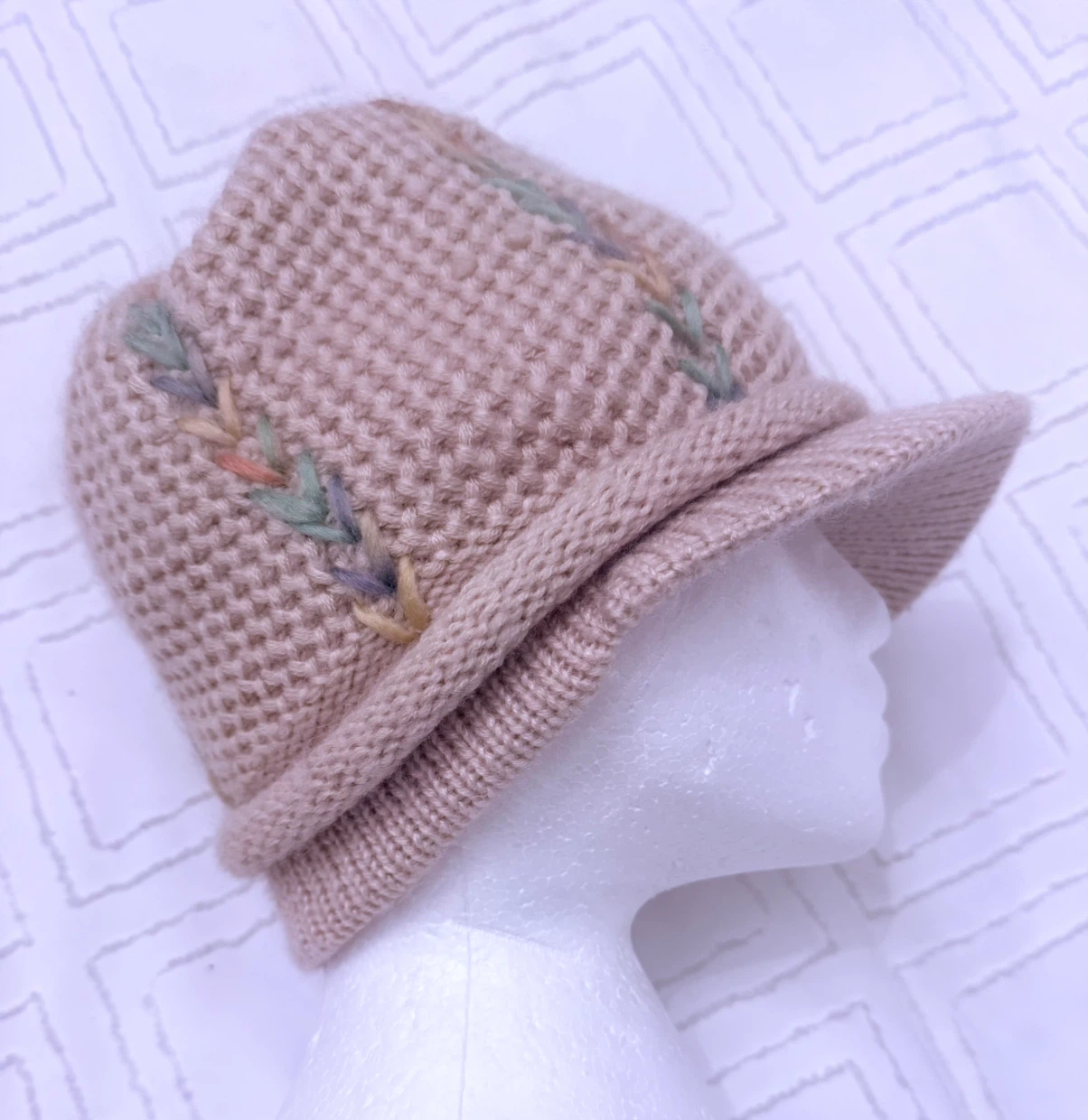Beige Knit Newsboy Hat with Multi-Coloured Stitching - photo 5