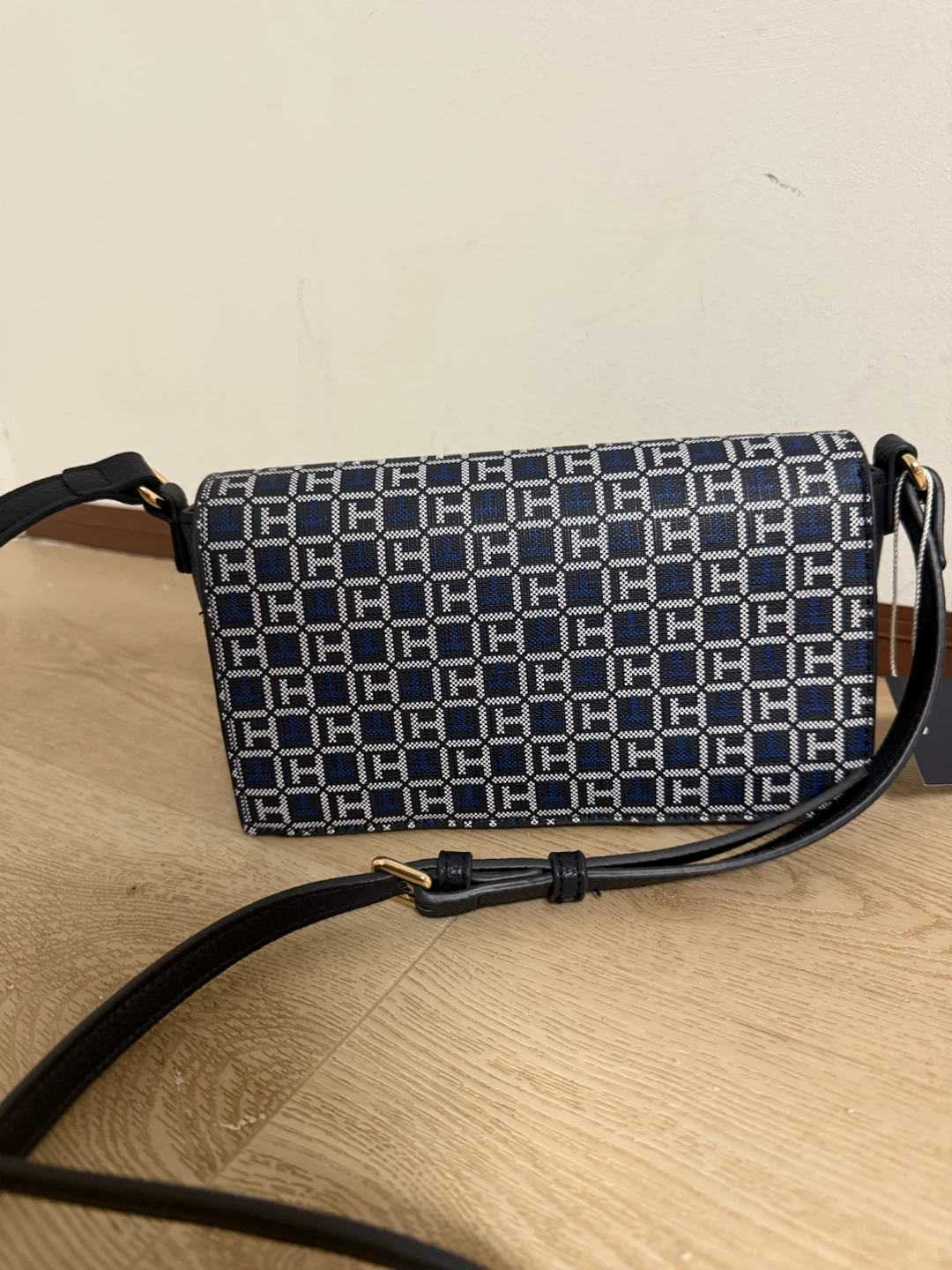 Tommy Hilfiger Monogram Crossbody Bag - photo 2