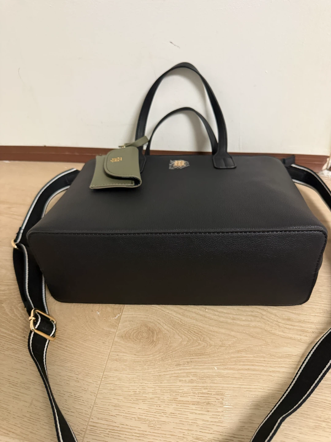 Tommy Hilfiger Black Tote Bag - photo 3