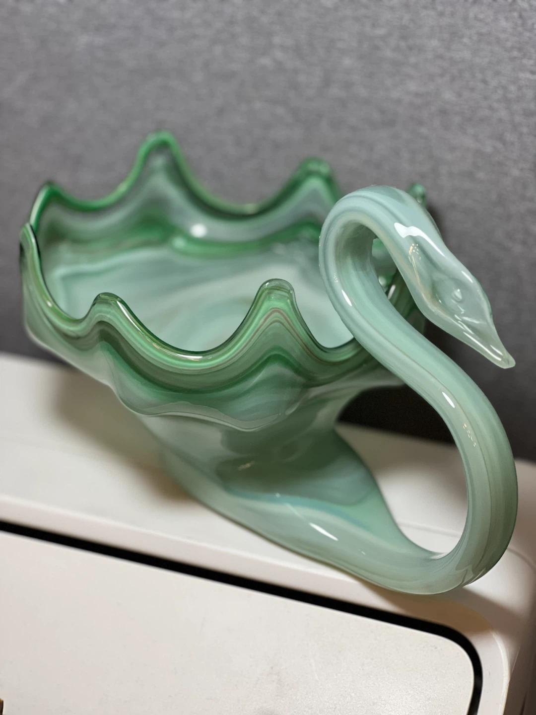 Vintage Green Slag Glass Swan Dish / Bowl - Ruffled Edge - photo 4