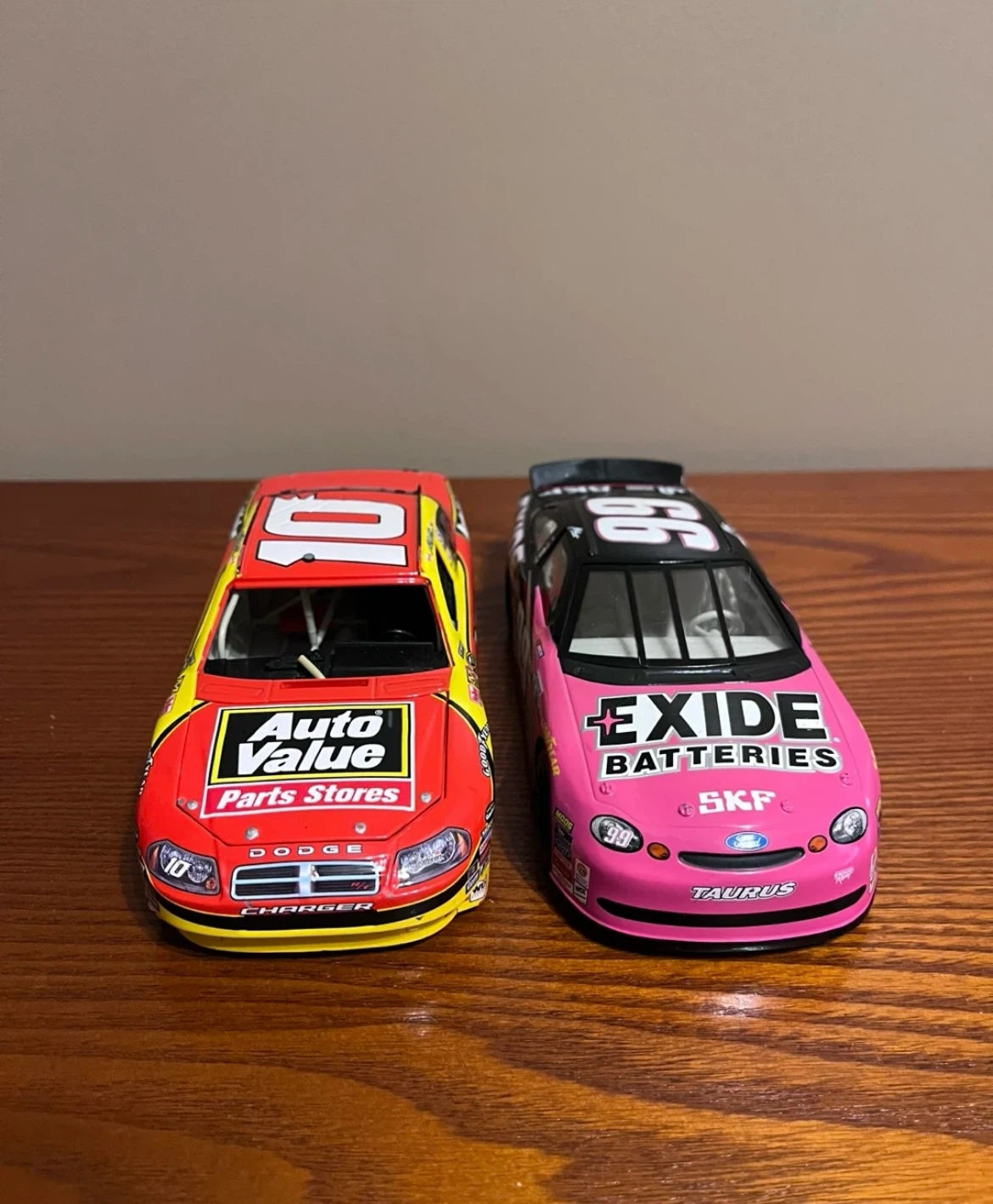 NASCAR CARS 1:24 SCALE DIECAST (Read description) - photo 3