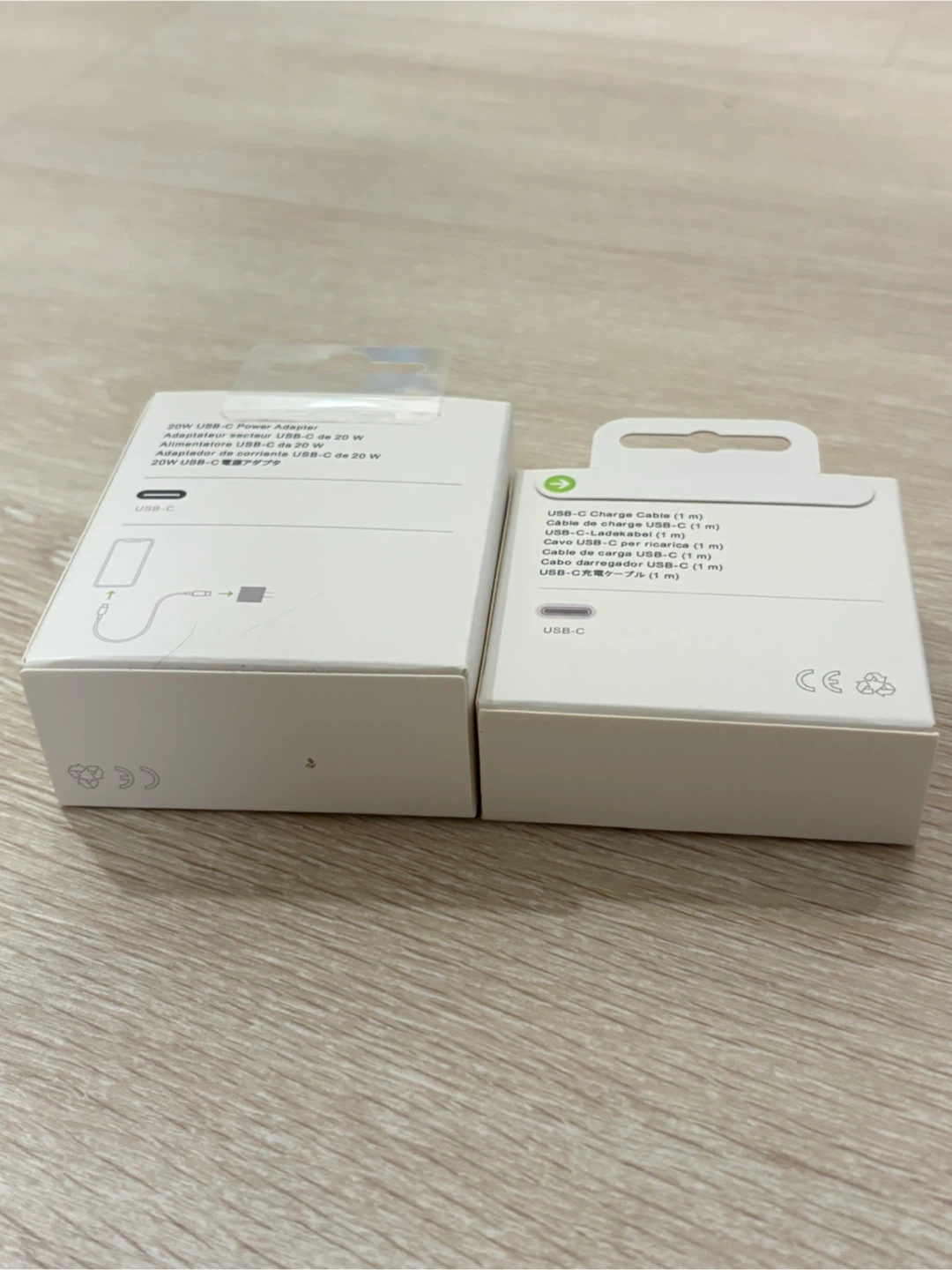 20W USB-C Power Adapter and 1m Charge Cable - photo 3