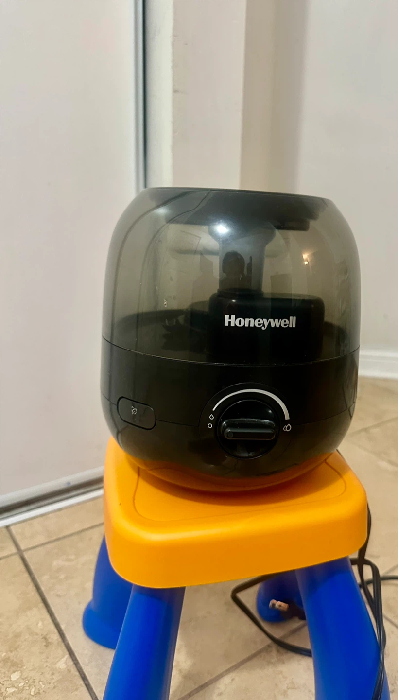 Honeywell Humidifier - photo 3