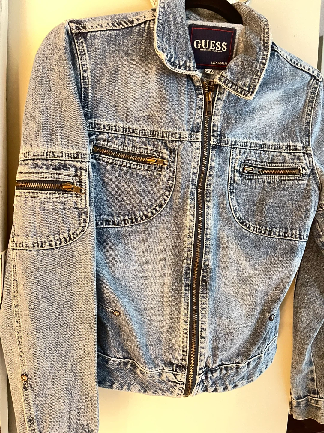 GUESS Vintage-Style Denim Jacket - photo 3