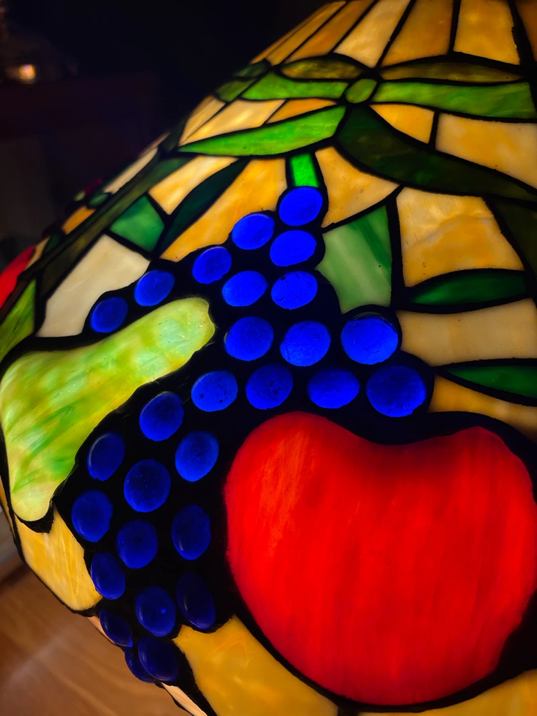 Stained Glass Fruit Pattern Table Lamp - photo 2