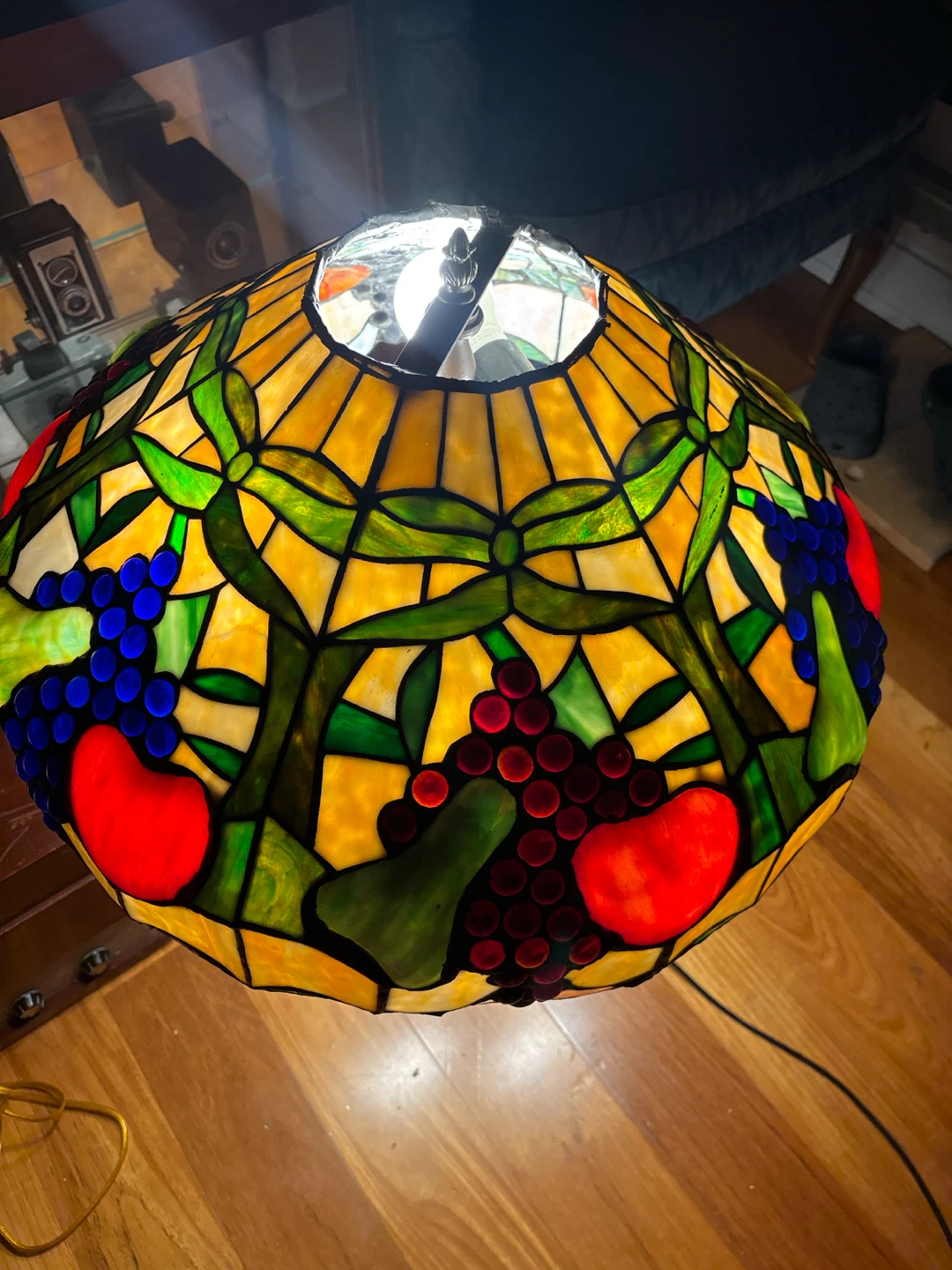 Stained Glass Fruit Pattern Table Lamp - photo 3