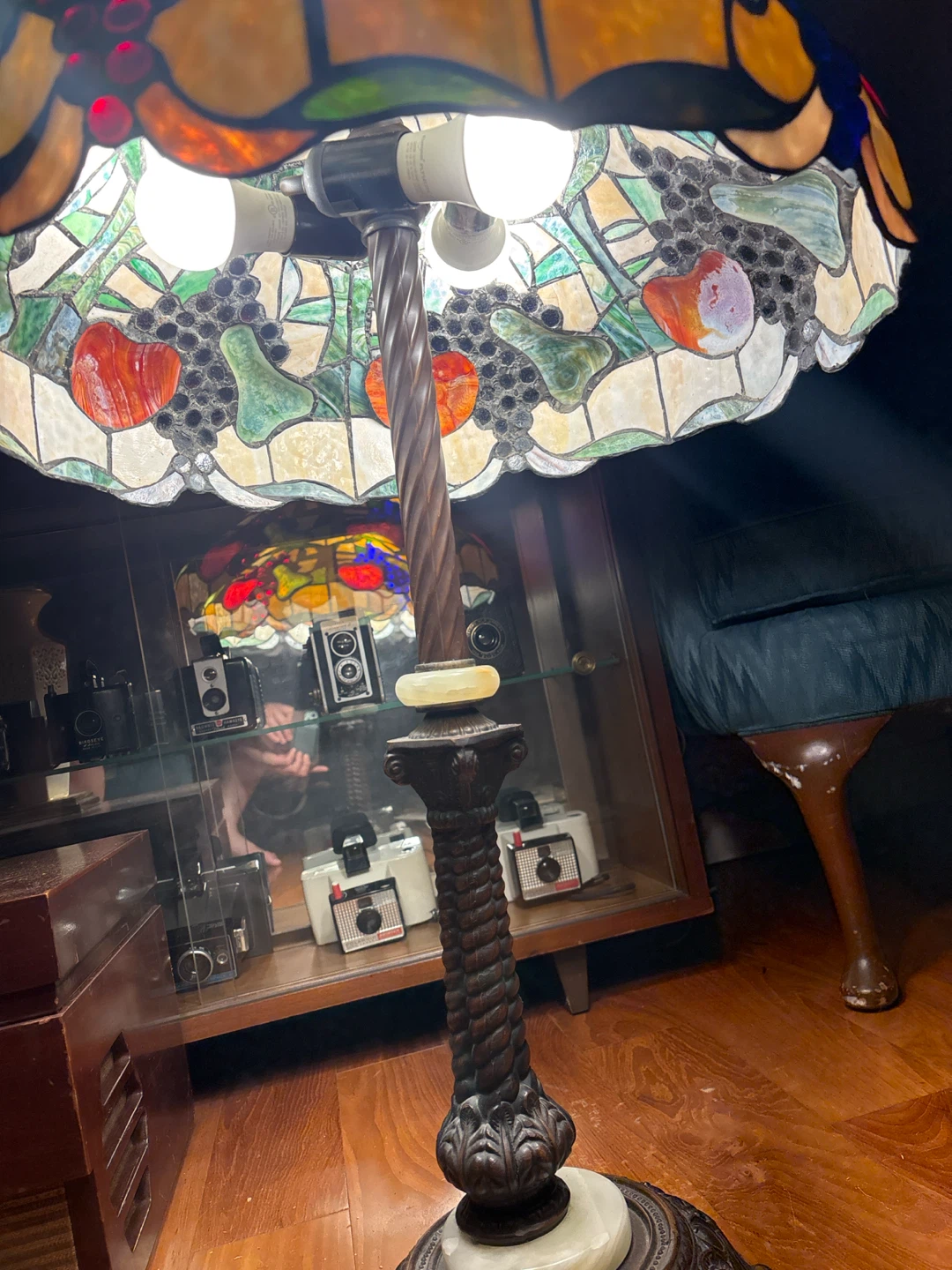 Stained Glass Fruit Pattern Table Lamp - photo 4