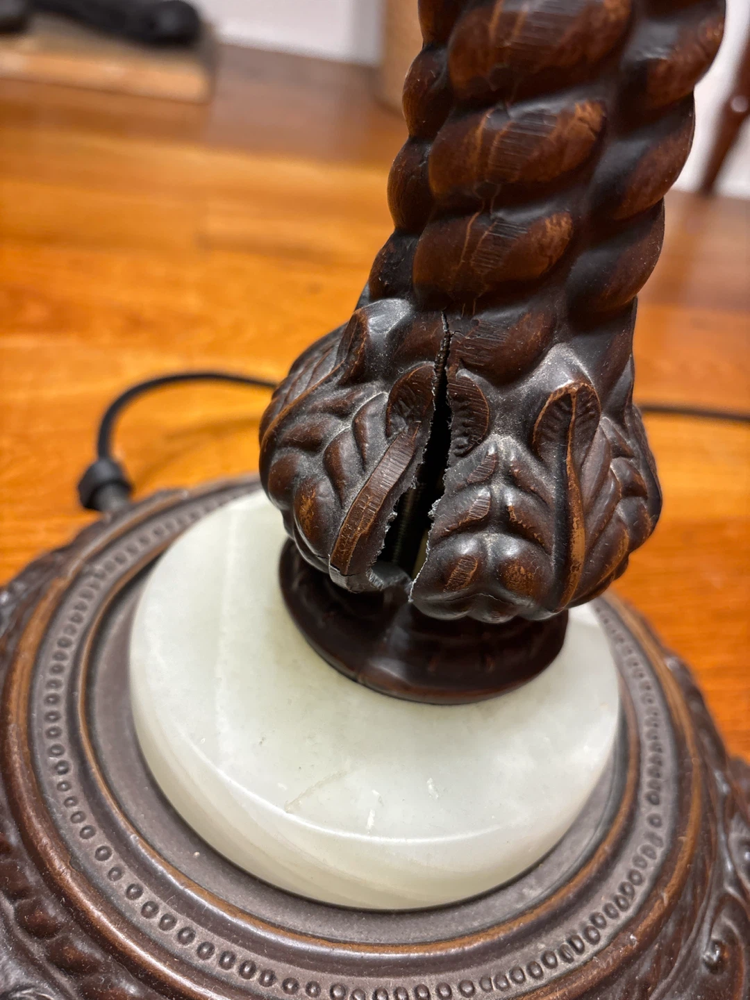 Stained Glass Fruit Pattern Table Lamp - photo 5