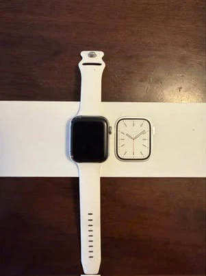Apple Watch Series 7 Stainless Steel - photo 3