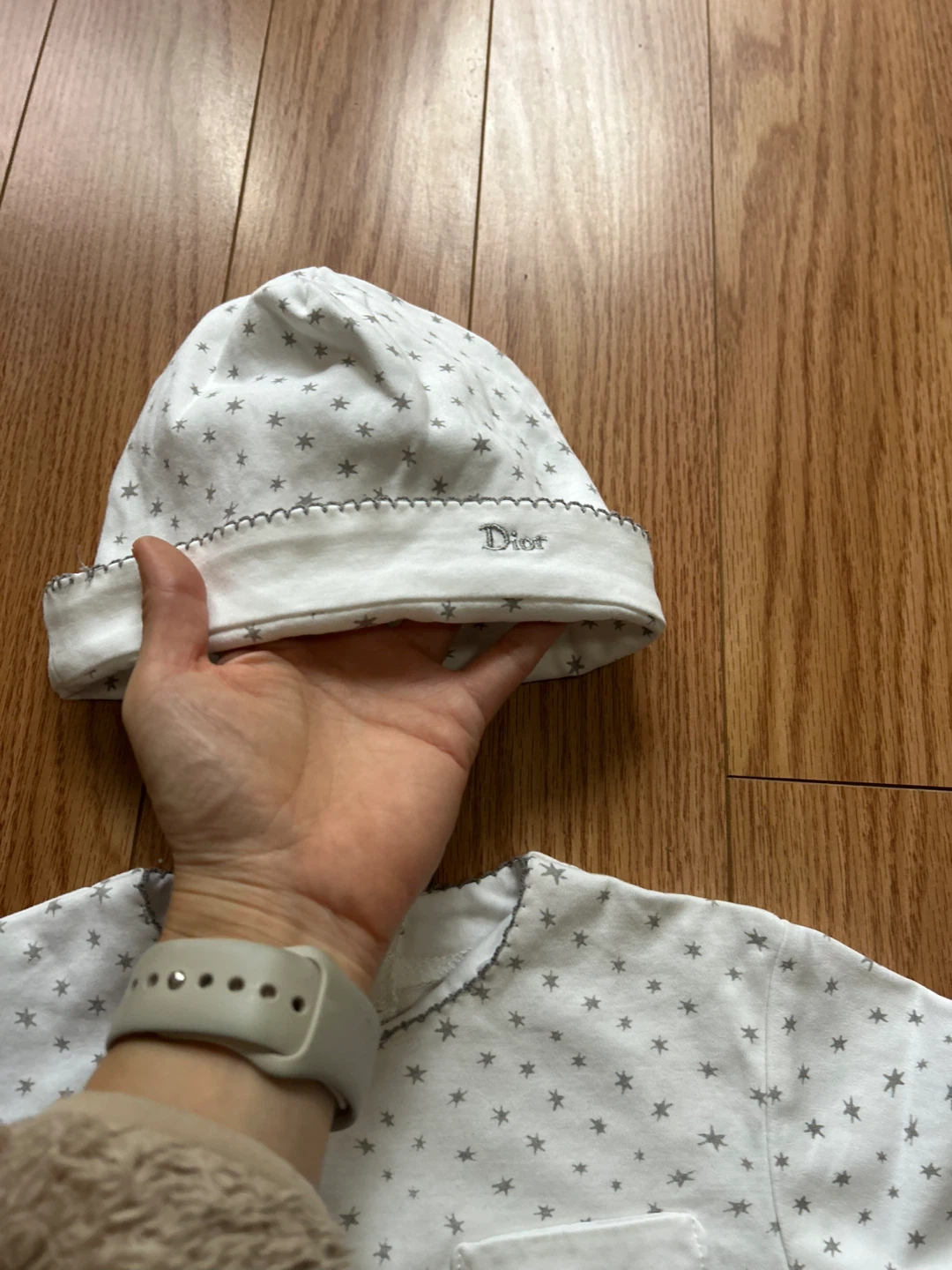 New Baby Dior star print onesie with matching hat