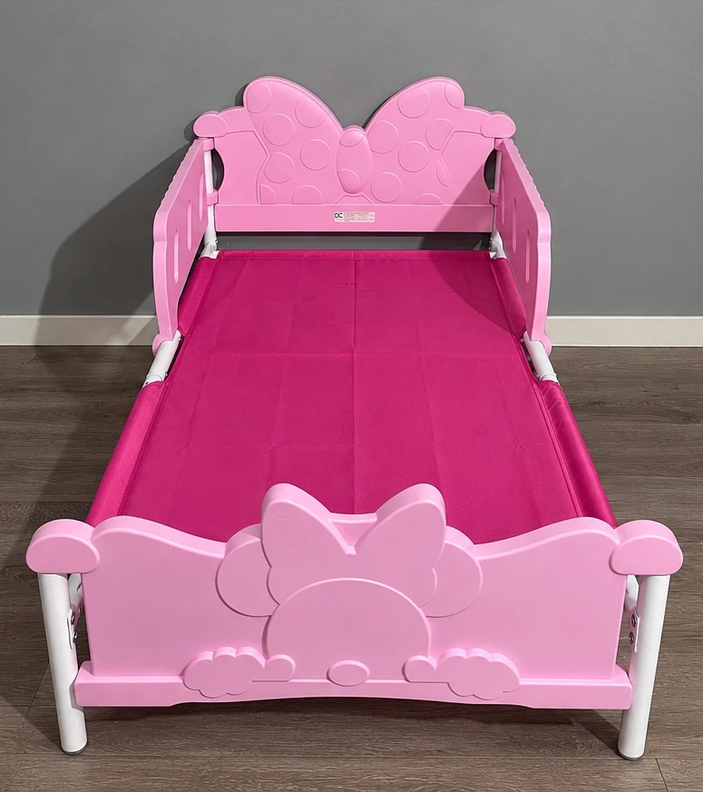 Minnie Mouse 3D Toddler Bed by Delta Children