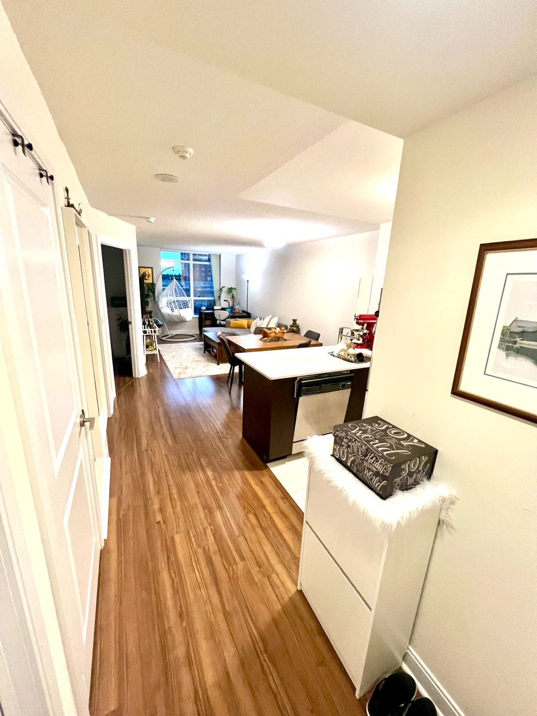 Please take over one bedroom condo + parking - photo 2