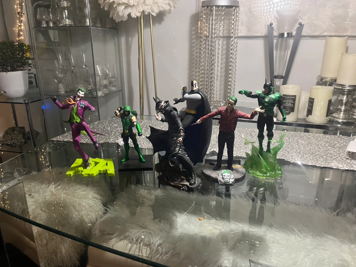statues dc - Set of 5 20$-25$ each - photo 2