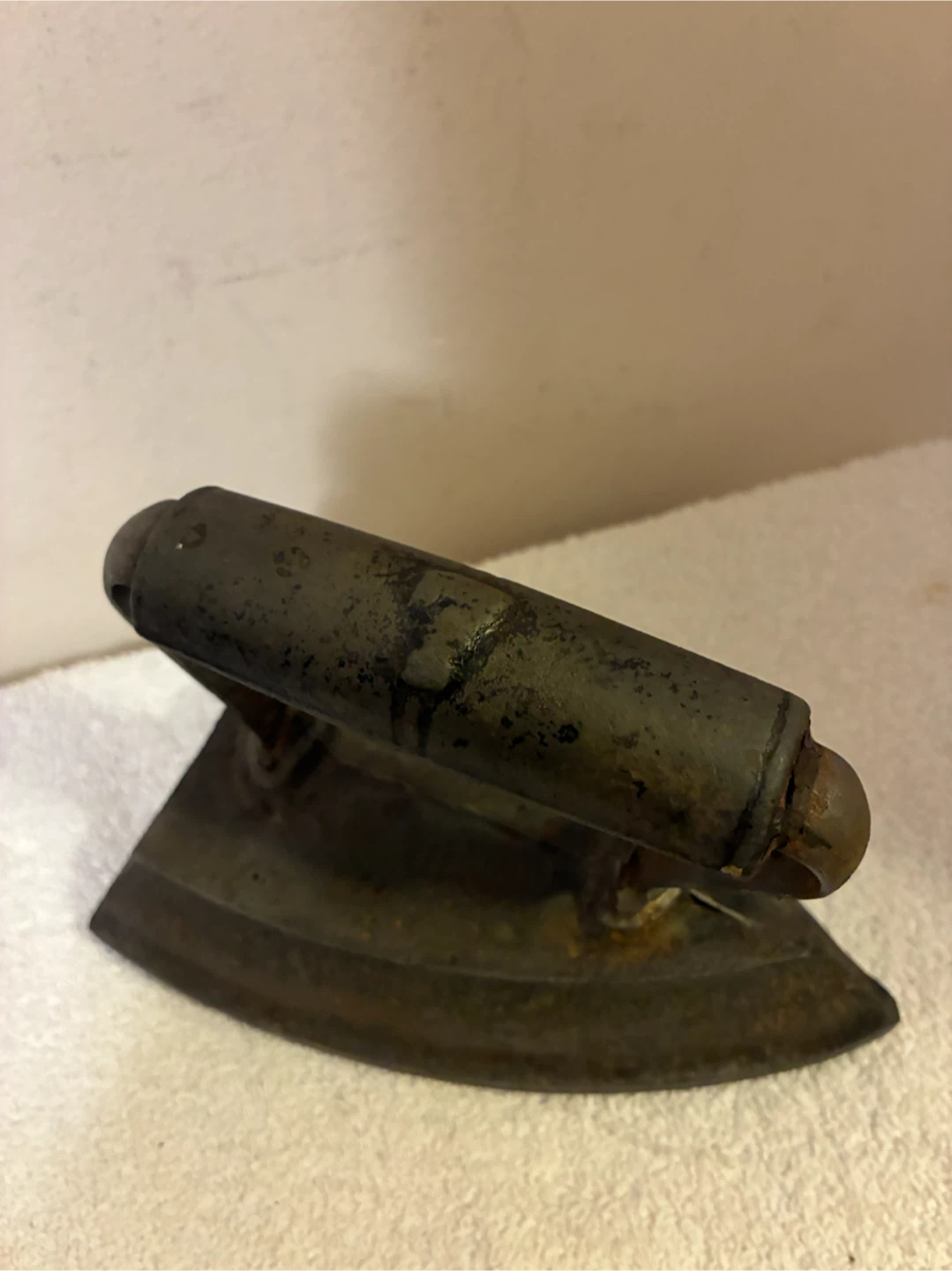 Vintage Cast Iron Flat Iron with Trivet - photo 3